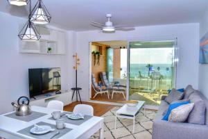 SUNNY BEACH APARTMENT IN CALACEITE