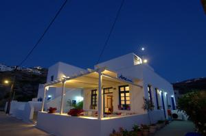 Avra Pension Ios Greece