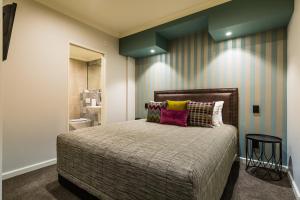 Pebble Beach Motor Inn