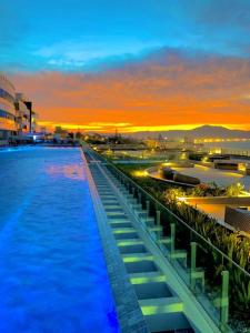 Apartamento maravilhoso com piscina e vista mar Mirante Home Club