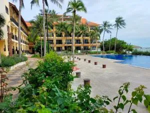 Hon Rom Central Beach Resort - Ấp Long Sơn