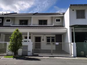 My Homestay N43 (14 pax) @ Golden Hills Night Market