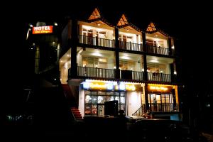 HOTEL DEV CHHAYA