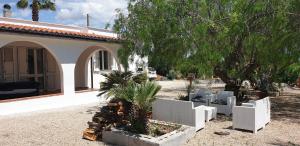 Villa Lido with pool and garden