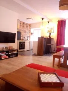 Champeix, maison confort 6 personnes - 圣弗洛雷