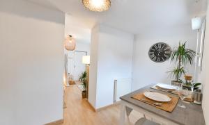 Appartements BOHEMIA Centre Ville Sens - Wifi - BEST KEYS : Studio Double Deluxe