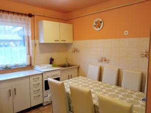 Éva vendégház Guesthouse