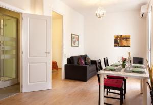 Centric Apartment El Molino Theater p1