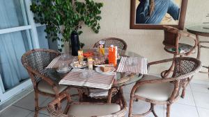 aPTO 3 QUARTOS NO CENTRO À BEIRA MAR