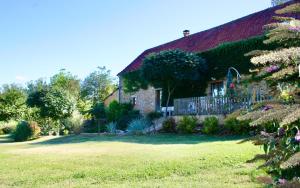 Maisons de vacances La Vieille Ferme: superbe complexe de 3 gites en pierre avec Piscine au coeur du Perigord Noir : photos des chambres