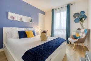 Appartements Bee Home Metro 7 + RER C + Easy Check-in + Parking : photos des chambres