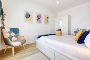 Appartements Bee Home Metro 7 + RER C + Easy Check-in + Parking : photos des chambres