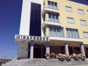 Hotel Mirafresno - Ceadea