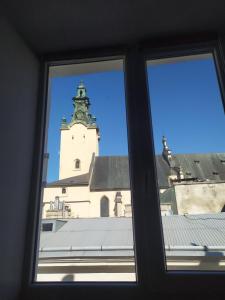 Apartment on staroyevreyska near square