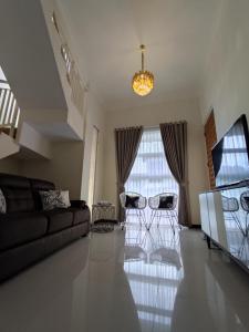 Villa Pesona69 - 3 Bedroom Full AC & PRIVATE POOL