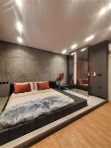 Remarkable Apartment