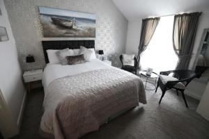 Deluxe Double Room room in Mandalay