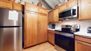 Snowcreek I #82 Condo