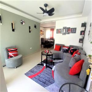 Your Space piscina, parque infantil, 3 habitaciones , Res Breezes Santiago