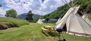 Tentes de luxe Tipi nature grand confort : photos des chambres