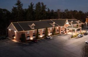 Mountain Inn & Suites Flat Rock