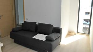 Ryanna Beach pe plaja Belona