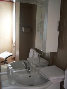 Hotels Hotel Edelweiss : photos des chambres