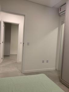 Apartamento 2 quartos home club na praia de palmas