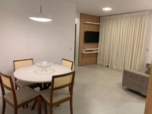 Apartamento 2 quartos home club na praia de palmas