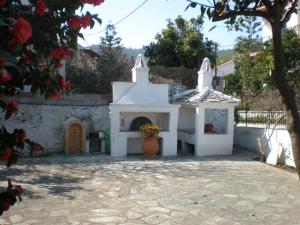 Karagiozos Studios & Apartments Skopelos Greece