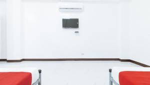 RedDoorz @ Catalina Pension House