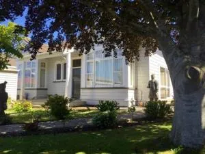 Dunedin Classic Stay - 但尼丁