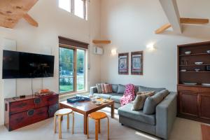 Gondola Chalet by H2 Life