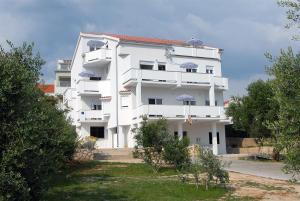 Apartments Boris - 150 m from beach