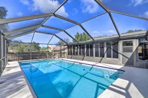 Near Beaches and Dining Palm Harbor Gem with Pool - Lake Shore Estates