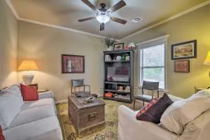 Fayetteville Apt by Univ of Arkansas Campus! - West Fork