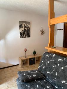 155 Piste dans mon canapé