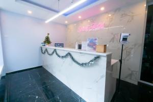 Spark Hotel - MRT Queen Sirikit - SHA Extra Plus Certified