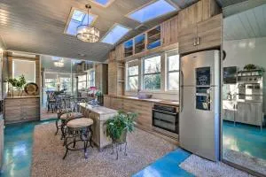 Sleek Fayetteville Home Less Than 1 Mi to City Center - جونزبورو