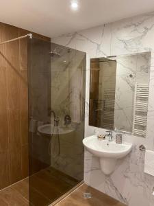 Borovets Gardens Ski Apartment