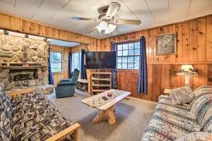 Cozy and Rustic Cottage with Houghton Lake Access! - Harrison