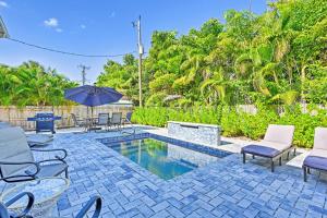 Pool and Patio Luxe Anna Maria Island Escape!