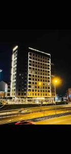 Luxury Central Fully Equipped 2BR 2BA Apartment by Siena Suites