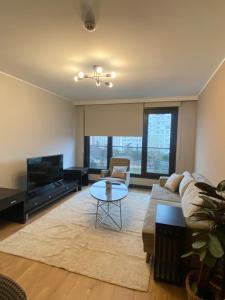 Luxury Central Fully Equipped 2BR 2BA Apartment by Siena Suites