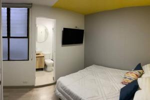 Apartamento a minutos de Provenza en Medellín - M201 By Roots Rentals