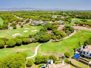 Vale do lobo, Golf by the Pool 2 bedroom apartment