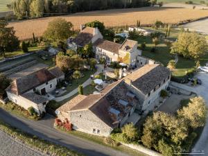 Hotels Le Pigeonnier du Perron, The Originals Relais (Relais du Silence) : photos des chambres