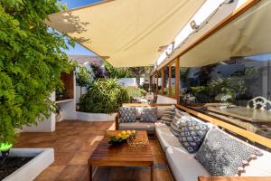 "NEW" Deluxe designer Villa Infinity, with Panoramic sea views,own exclusive heated private pool, subtropical gardens