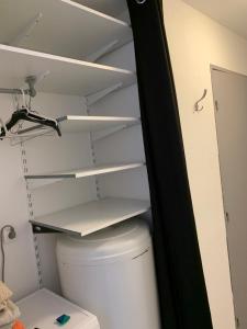 Nîmes studio parking Dhuoda