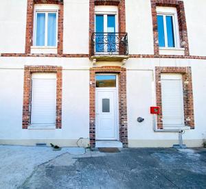 Bohemia - By BEST KEYS - Idéal Pro & Couple - Cosy - Centre Ville - SMART TV - Machine à Café Nespresso - Netflix & WiFi Fibre - Check-in Autonome - Parking Facile & Gratuit - Confort & Équipements Premium